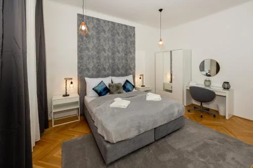 Delightful 1 bedroom near Schönbrunn and Westbahnhof with big porch