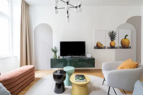 Elegant 1BR Suite, City Close by HM