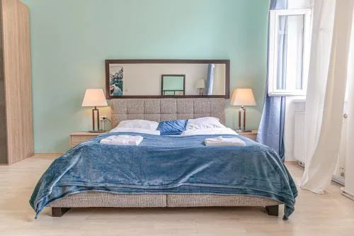 Elegant 2BR Apartment for 6P, Good for Longstays