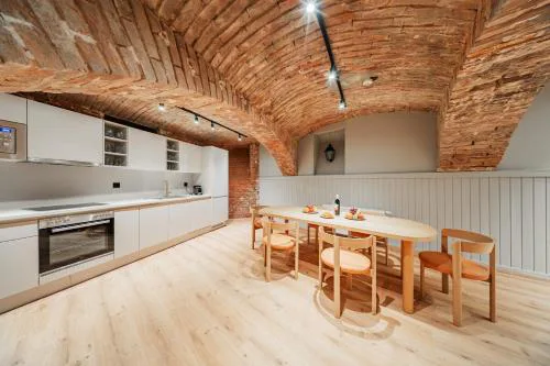 Hive 5 by Home1 - District 8 Boutique Hostel