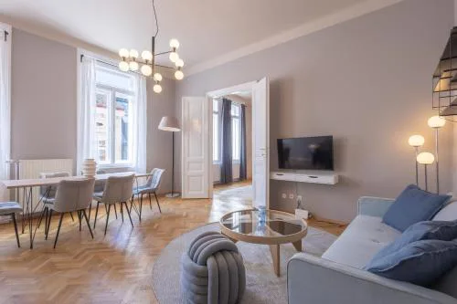 josef's home I Comfort Apartment in Ideal Location