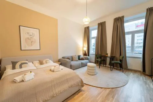 josef's home I Comfort Studio I Metro Access