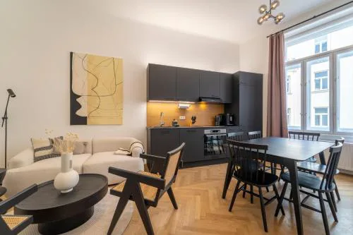 josef's home I Deluxe Apartment in Ideal Location