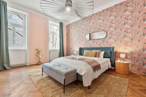 Josefstadt City Apartment is Calling