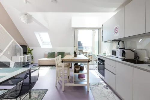 Julius 28 - Perfect Stay at Vienna's Central Charm