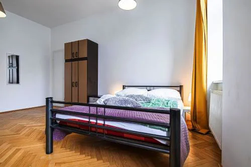 Lovely 4BR Apartment Garden by Lorenz Böhler & Danube