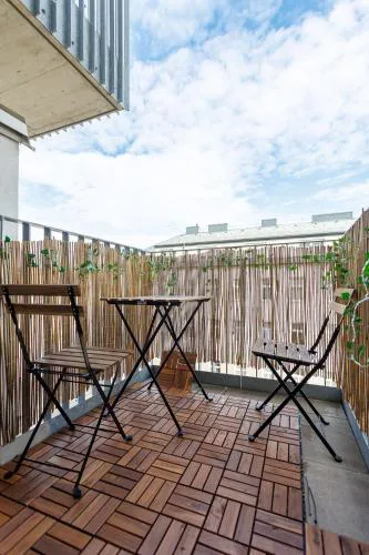 Luxury Modern Apartment with Balcony
