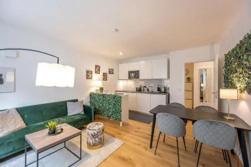 Modern City Center Apartment