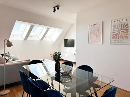 Modern & Spacious 2BR Apartment with Balcony