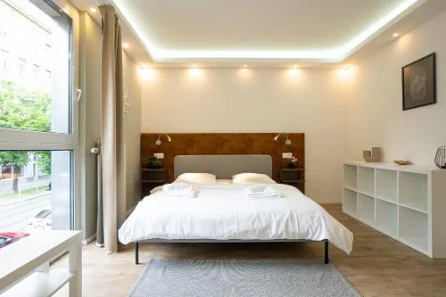 Modern Studio with Queen-Size Bed, Self Check-in K5