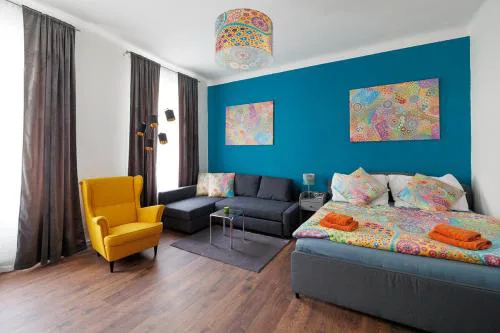 NEW ShalalaLiving Vienna Spacious Home for Family & Friends