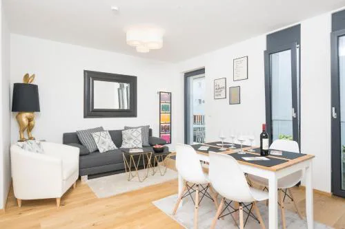 Ottakring Balcony Suite