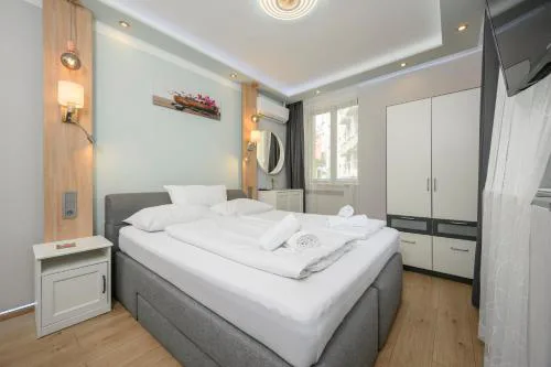 Palais Pálffy Apartments Vienna