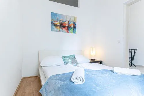 Peaceful and Stylish 2 BR Apartment Cozy Atmosphere