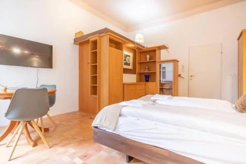 Peaceful Getaway 2BR Apartment with Shared Spaces