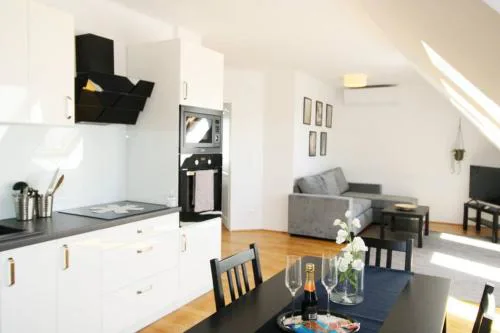 Penthouse with Amazing Terrace l LF42