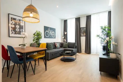 Posh studio with a king-size bed and modern design