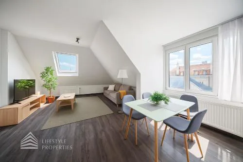 Quiet city oasis for up to 5 guests