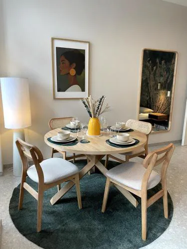 Residence K - Spacious Altbau Apartment
