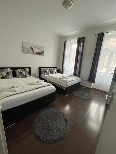 Rover Apartment