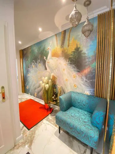ROYAL APARTmENT