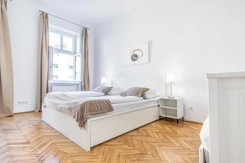 Stylish & Cozy 2-Bedroom Apartment, Very Central