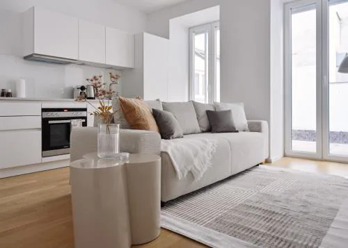 Stylish & Modern Apartment - Private Garden