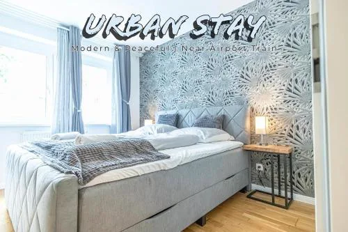 Sweet 1BR &1LR with Balcony, 9 Min to City Center
