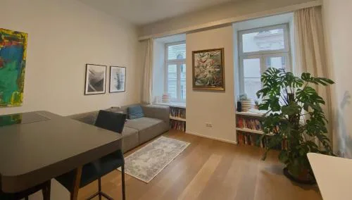 Urban Hotspot Apartment