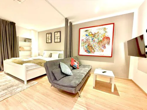 VibeStudio 303 - Central - AC - Licensed - Parking Nearby