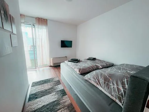 Vienna Shopping Center 3 Apartment