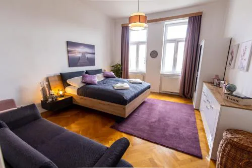 Wonderful apartment close to City Centre With Porch