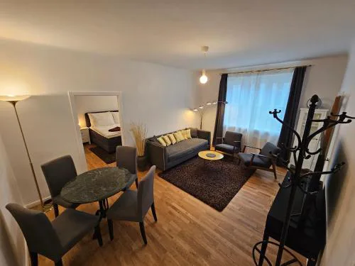 Yuki's Place - Central Design Apartment - Vienna Trade Fair - WU Campus - Downtown - Subway