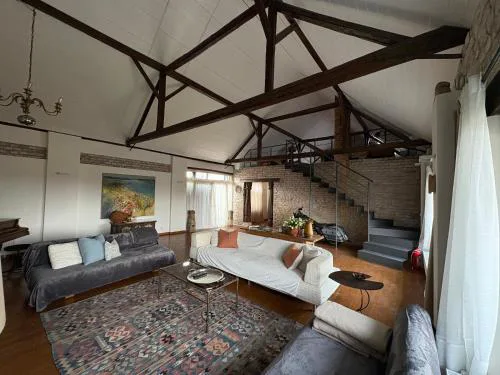 Historical 5-bedroom Farmhouse - disabled access
