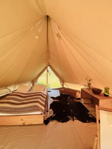 Waldquartier Naschgarten Zelt
