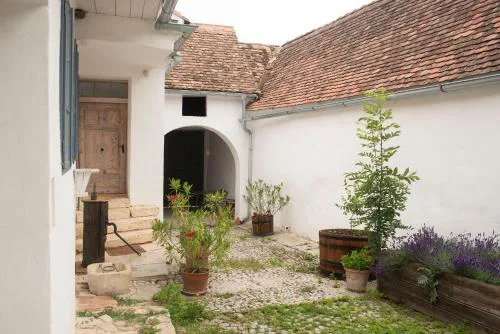 dasFritsch-Historisches Weinbauernhaus im Grünen