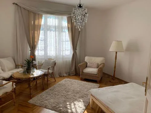 Villa guest suite near Vienna