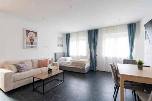 65m2 Apartment near Vienna - Up to 6 Guests - Self Check-in - Free Parking