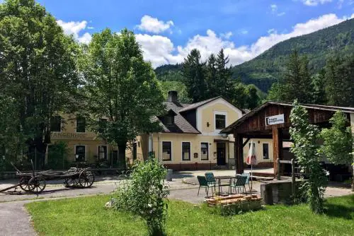 Hirschwangerhof - Commons Hub