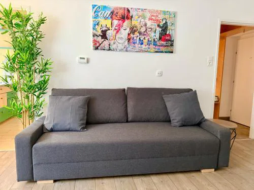 Stylish Apartment near Airport
