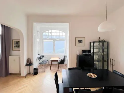 Villa AlexanderCharmante Wohnung mit Bergblick, Villa Alexander