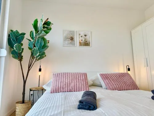Modern Apartment with Balcony near Vienna