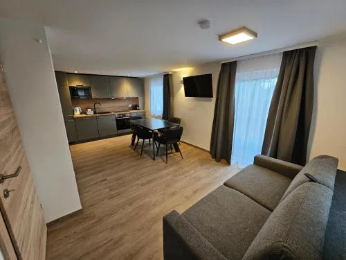 New, cozy retreat, 300 m to ski bus in Schladming Region