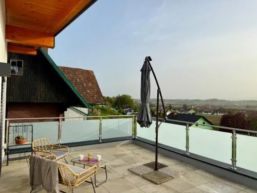 Mc Home Neues und sonniges Doppelhaus, Top 1 mit grosse Terrasse und E-Ladestation in Dobl bei Graz