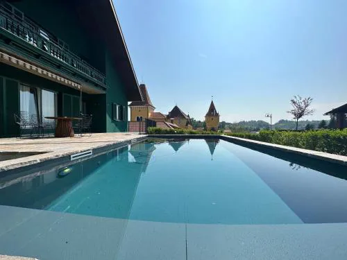 Chalet mit Pool & Sauna