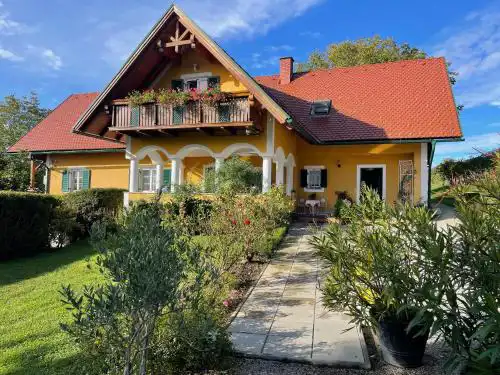 Weingut - Ferienhaus Sonja Rohrbacher