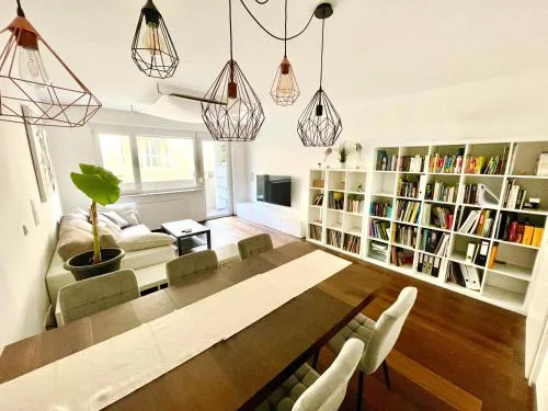Beautiful spacious center flat with parking option