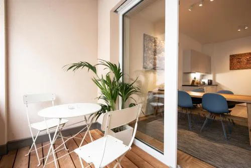 City-Apartment Lendviertel - PRIVATE PARKING GARAGE