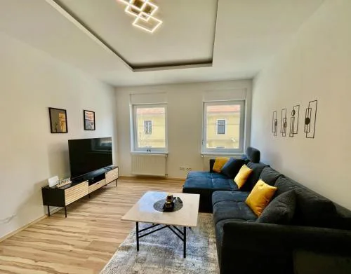 Stylische Wohnung nähe Stadthalle mit Balkon