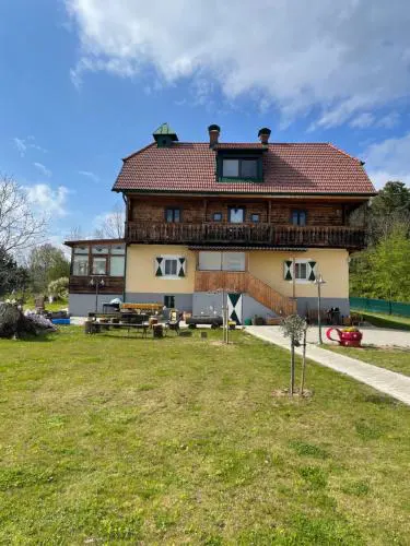 Uriges Bauernhaus mit Blick auf Graz